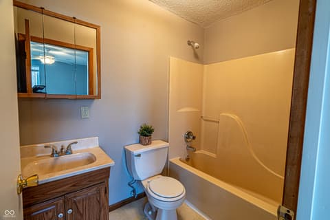 Photo of 219 Frost Way, Cloverdale, IN