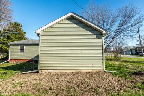 Photo of 219 Frost Way, Cloverdale, IN