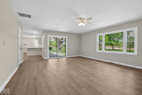 Living room at 3282 E 150 S, Franklin, IN