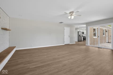 Living room at 3282 E 150 S, Franklin, IN