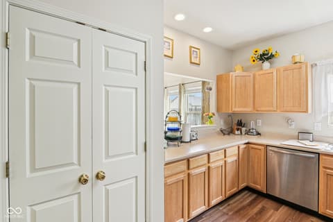 Photo of 7207 Brant Pointe Circle, Indianapolis, IN