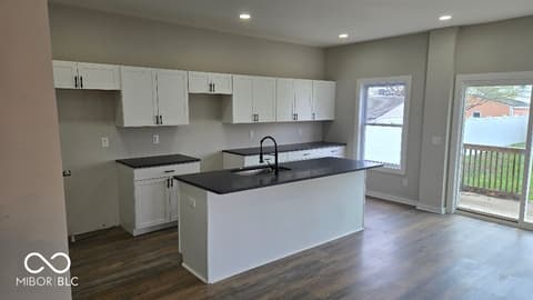 Photo of 1527 Lexington Avenue, Indianapolis, IN