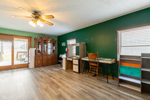 Den — 2409 E County Rd 700 S, Cloverdale, IN