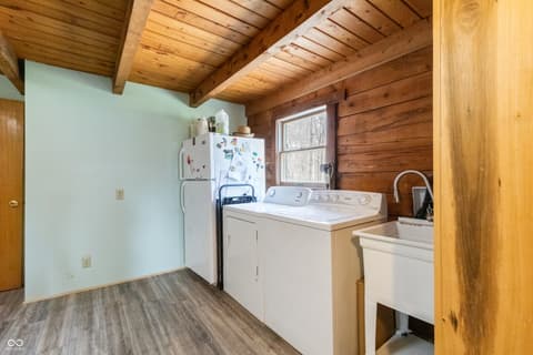Laundry room at 2409 E County Rd 700 S, Cloverdale, IN