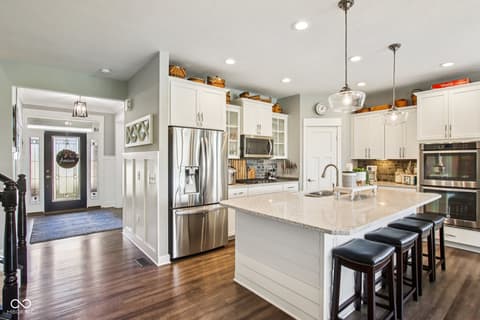 Photo of 2498 Stonehaven Way, Avon, IN
