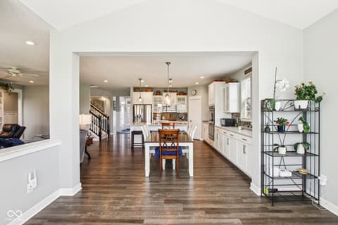 Photo of 2498 Stonehaven Way, Avon, IN