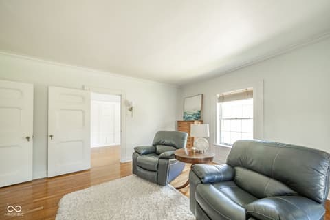 Sitting Room — 1 Whitehall Place, Anderson, IN