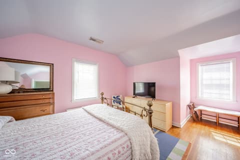 Bedroom at 1 Whitehall Place, Anderson, IN