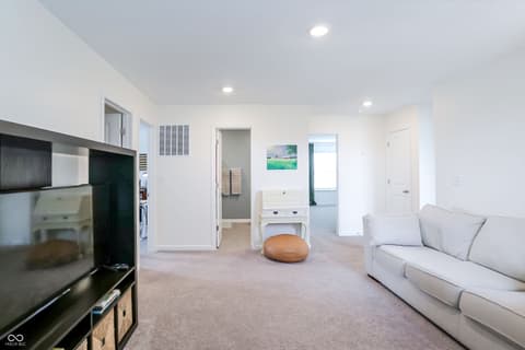 Photo of 1097 Virgo Drive, Franklin, IN