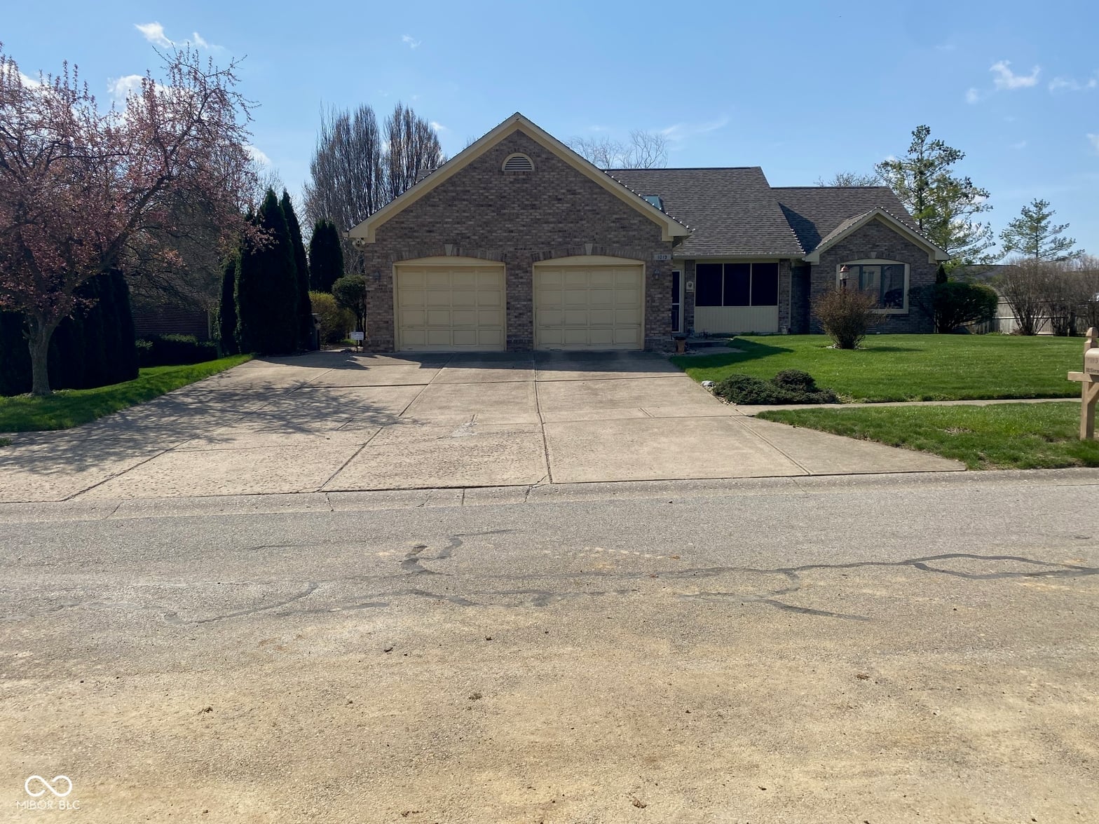 Photo of 1019 Mt Vernon Drive, Greenwood, IN