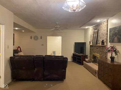 Photo of 1019 Mt Vernon Drive, Greenwood, IN
