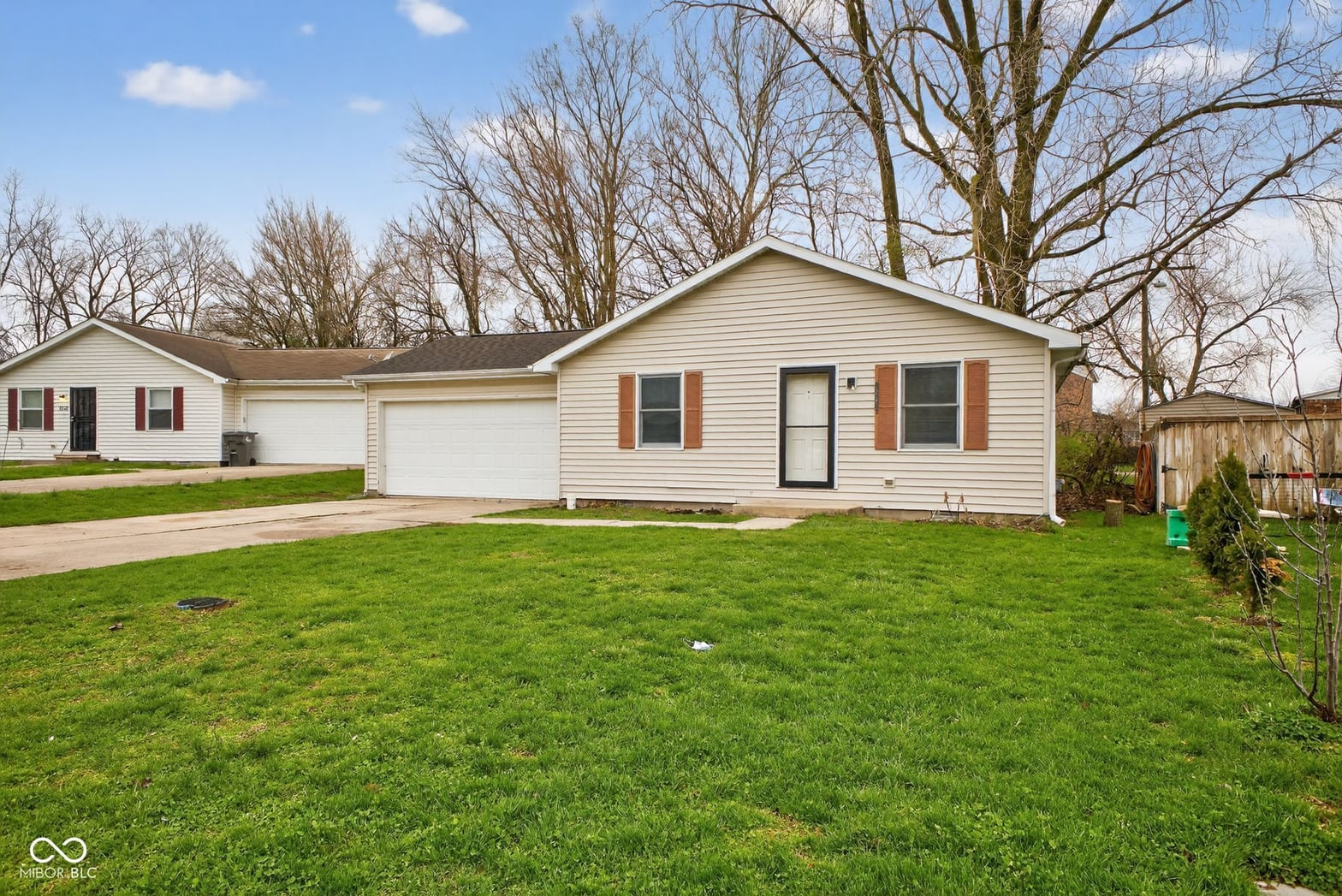 Front exterior at 9254 E 39th Place, Indianapolis, IN