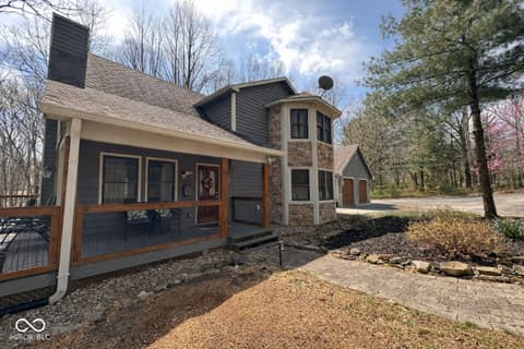 7599 Center Lake Road