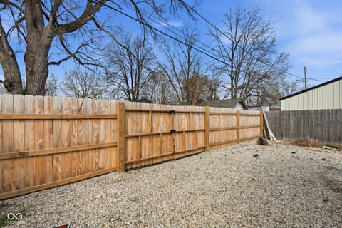 Yard at 1614 E Kelly Street, Indianapolis, IN