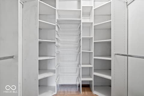 Walk In Closets — 8733 Caplock Lane, Indianapolis, IN