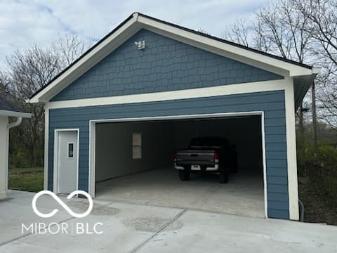 Garage at 3514 Luewan Court, Indianapolis, IN