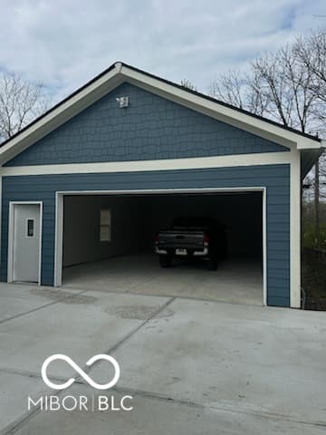 Garage at 3514 Luewan Court, Indianapolis, IN