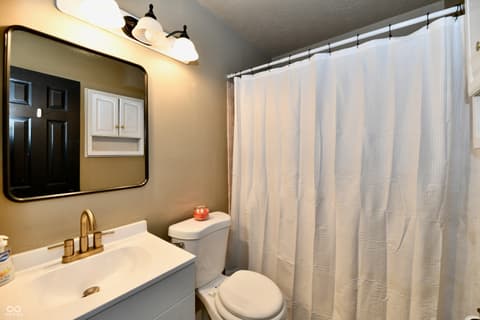 Photo of 1132 Madrid Road, Greenwood, IN