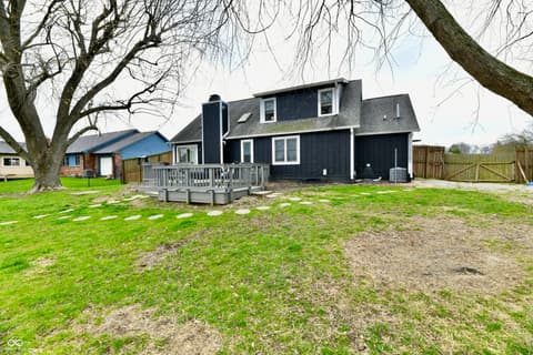 Photo of 1132 Madrid Road, Greenwood, IN