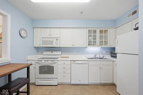 Photo of 7601 Newport Bay Drive, Indianapolis, IN