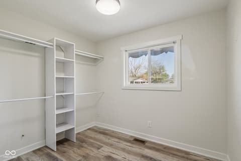 Walk In Closets — 4307 Cottage Avenue, Indianapolis, IN