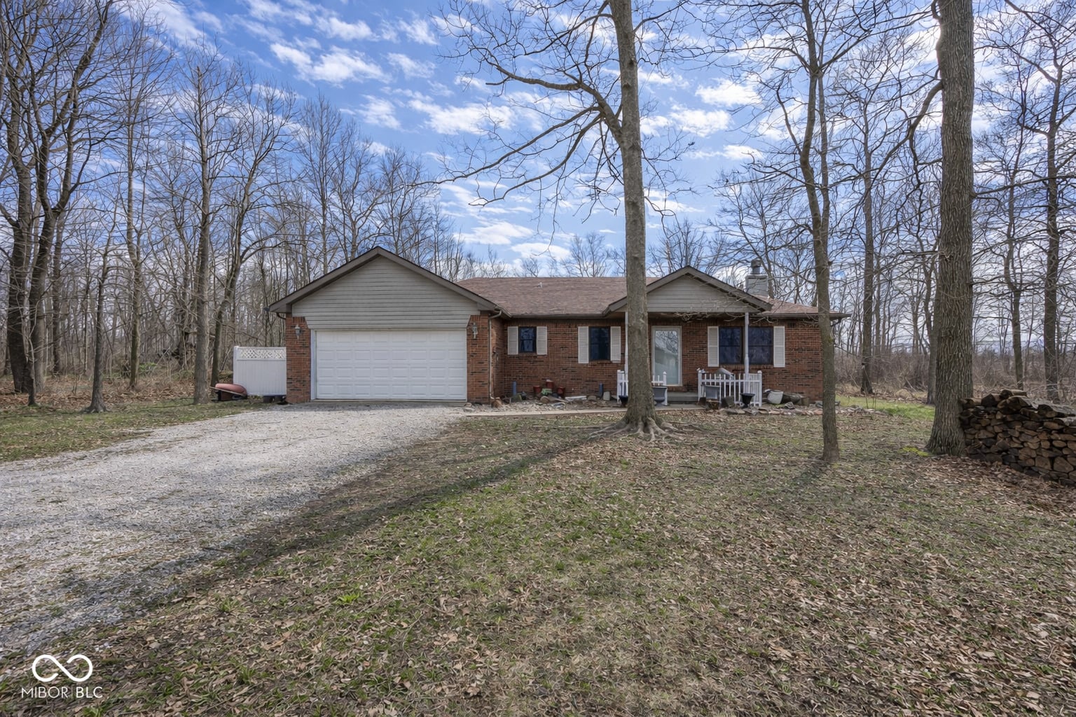 Front exterior at 3901 N 350 W, Lebanon, IN