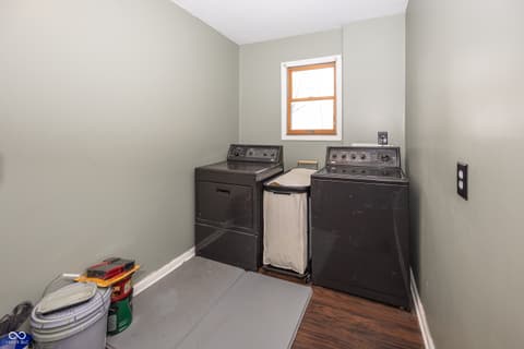 Laundry room at 3901 N 350 W, Lebanon, IN