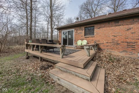 Outdoor living area at 3901 N 350 W, Lebanon, IN