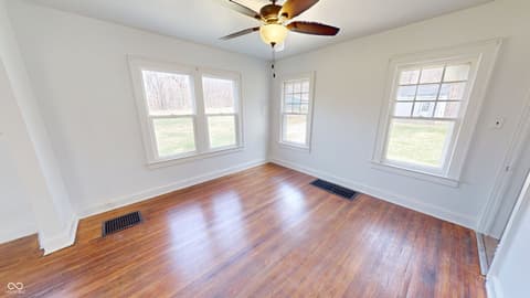 Photo of 749 S River Road, Covington, IN