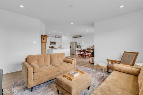 Photo of 1114 Winterfield Boulevard, Franklin, IN
