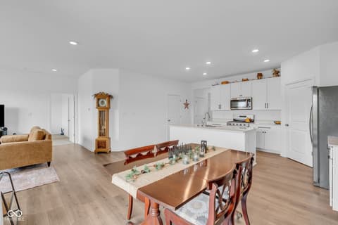 Photo of 1114 Winterfield Boulevard, Franklin, IN