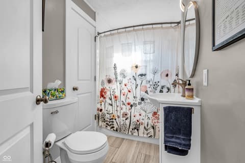 Photo of 5210 Crawfordsville Road, Indianapolis, IN