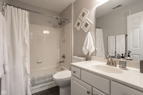 Photo of 8224 Glenwillow Lane, Indianapolis, IN