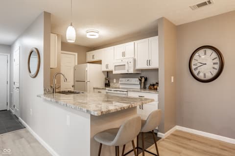 Photo of 8224 Glenwillow Lane, Indianapolis, IN