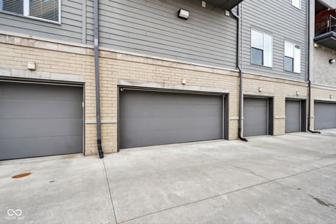 Garage at 110 E North Street, Indianapolis, IN