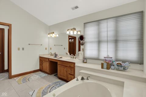 Photo of 9012 Nautical Watch Drive, Indianapolis, IN