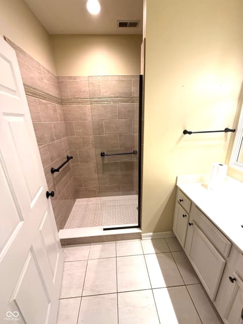 Photo of 6981 Park Square Drive, Avon, IN