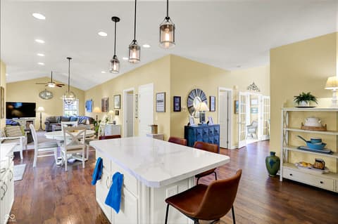 Photo of 224 W Stoney Trail, Greenfield, IN