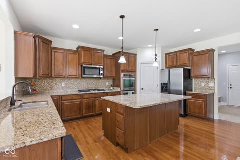 Photo of 10263 Normandy Way, Fishers, IN