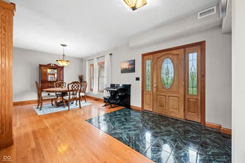 Foyer at 15411 N State Road 9, Hope, IN
