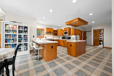 Photo of 15411 N State Road 9, Hope, IN
