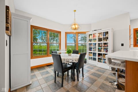 Breakfast Area — 15411 N State Road 9, Hope, IN
