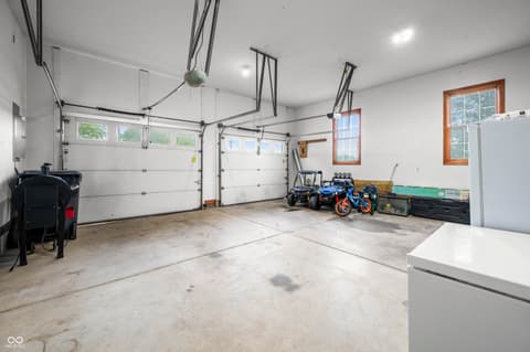 Garage at 15411 N State Road 9, Hope, IN