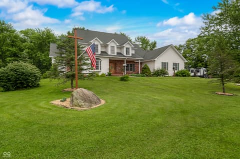 Front exterior at 15411 N State Road 9, Hope, IN