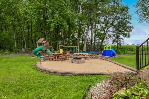 Photo of 15411 N State Road 9, Hope, IN