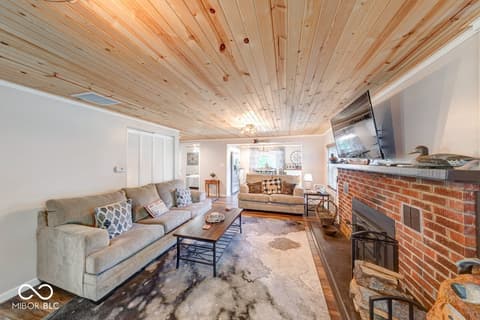 Living room at 8681 S Kinman Drive, Nineveh, IN