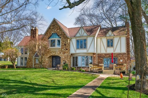 Photo of 995 E Skyline Drive, Brownstown, IN