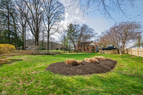 Yard at 995 E Skyline Drive, Brownstown, IN