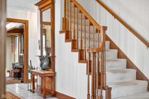 Photo of 995 E Skyline Drive, Brownstown, IN