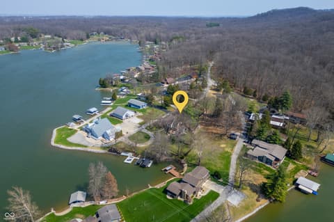 Photo of 995 E Skyline Drive, Brownstown, IN
